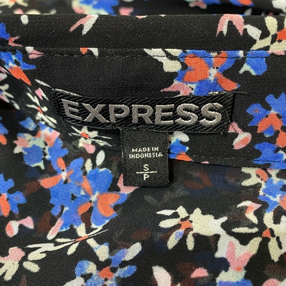 ESPRESS || Woman floral button down chiffon blouse size Small - Picture 5 of 8